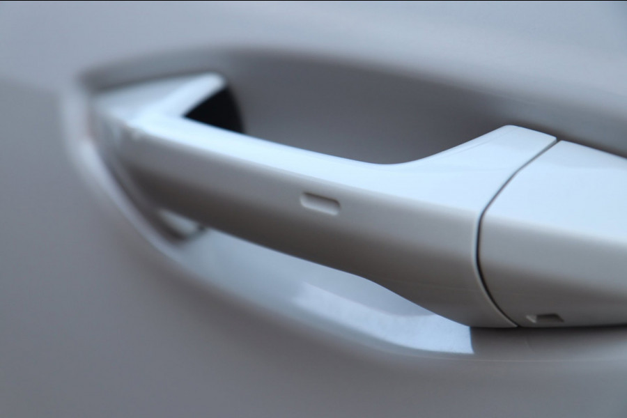 Audi Q4 e-tron 50 quattro S Edition 77 kWh / PANODAK / LEDER / MATRIX / CAMERA / KEYLESS