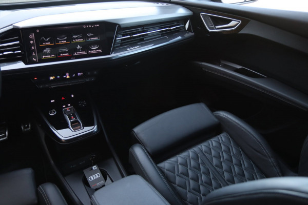 Audi Q4 e-tron 50 quattro S Edition 77 kWh / PANODAK / LEDER / MATRIX / CAMERA / KEYLESS