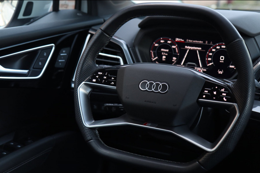 Audi Q4 e-tron 50 quattro S Edition 77 kWh / PANODAK / LEDER / MATRIX / CAMERA / KEYLESS