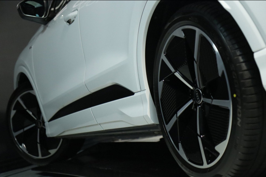 Audi Q4 e-tron 50 quattro S Edition 77 kWh / PANODAK / LEDER / MATRIX / CAMERA / KEYLESS