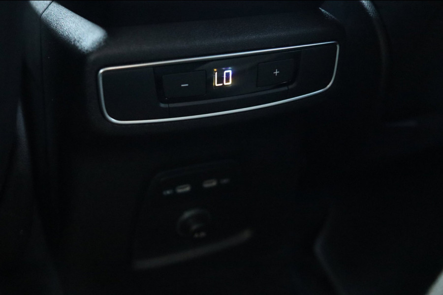 Audi Q4 e-tron 50 quattro S Edition 77 kWh / PANODAK / LEDER / MATRIX / CAMERA / KEYLESS