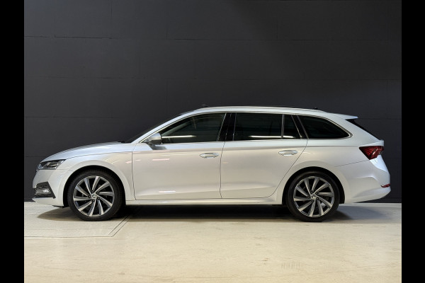 Škoda Octavia Combi 1.5 TSI First Edition | Facelift | Crystal Light | Panoramadak | Trekhaak | Apple Carplay