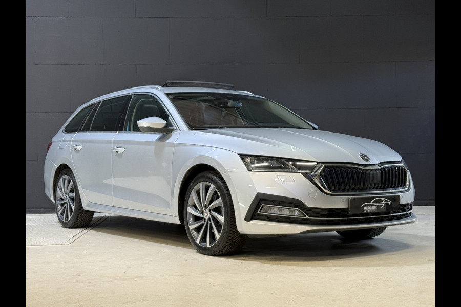 Škoda Octavia Combi 1.5 TSI First Edition | Facelift | Crystal Light | Panoramadak | Trekhaak | Apple Carplay