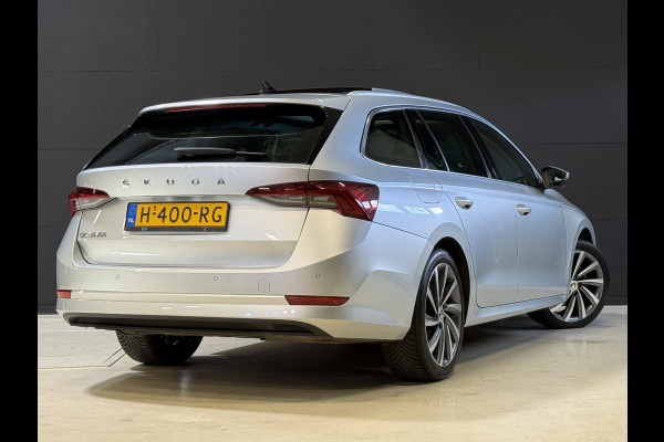 Škoda Octavia Combi 1.5 TSI First Edition | Facelift | Crystal Light | Panoramadak | Trekhaak | Apple Carplay