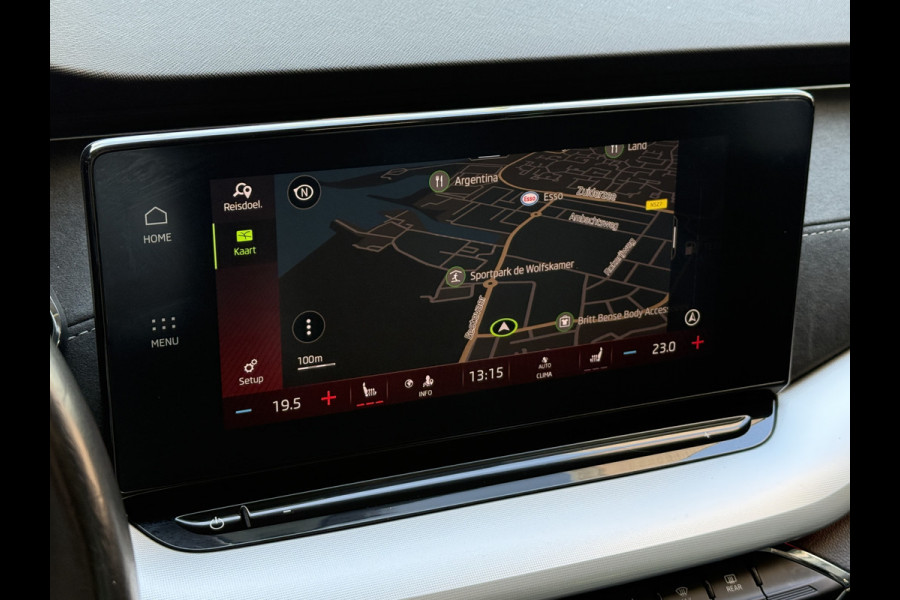 Škoda Octavia Combi 1.5 TSI First Edition | Facelift | Crystal Light | Panoramadak | Trekhaak | Apple Carplay