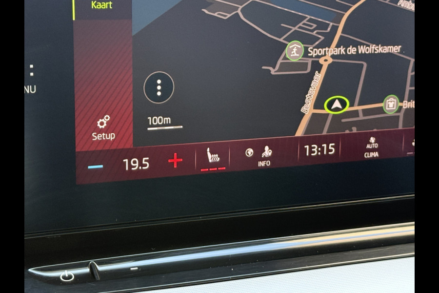 Škoda Octavia Combi 1.5 TSI First Edition | Facelift | Crystal Light | Panoramadak | Trekhaak | Apple Carplay