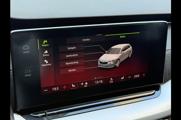 Škoda Octavia Combi 1.5 TSI First Edition | Facelift | Crystal Light | Panoramadak | Trekhaak | Apple Carplay