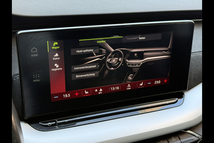 Škoda Octavia Combi 1.5 TSI First Edition | Facelift | Crystal Light | Panoramadak | Trekhaak | Apple Carplay