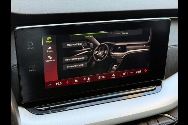 Škoda Octavia Combi 1.5 TSI First Edition | Facelift | Crystal Light | Panoramadak | Trekhaak | Apple Carplay