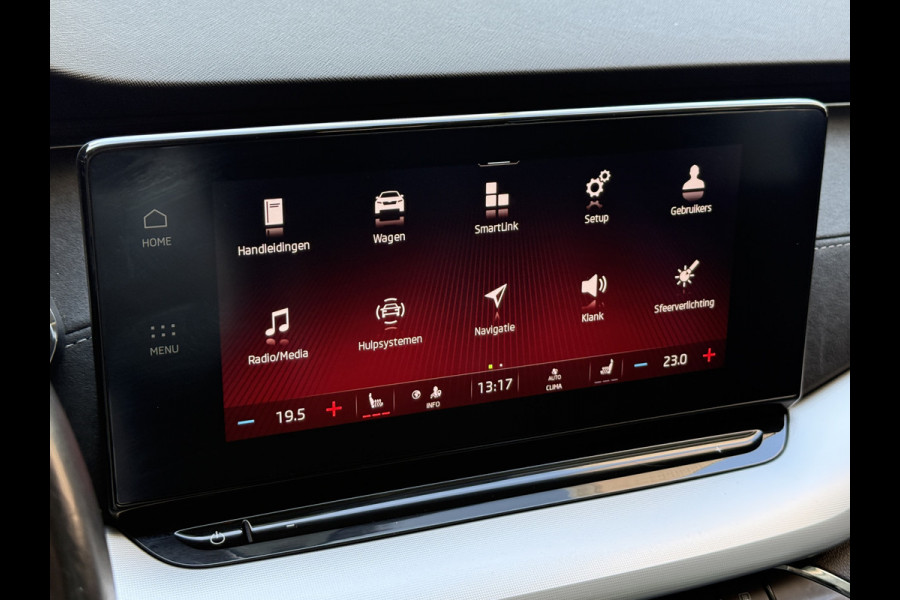 Škoda Octavia Combi 1.5 TSI First Edition | Facelift | Crystal Light | Panoramadak | Trekhaak | Apple Carplay