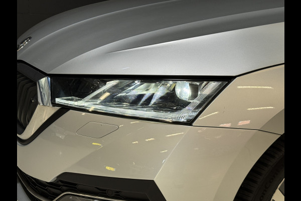 Škoda Octavia Combi 1.5 TSI First Edition | Facelift | Crystal Light | Panoramadak | Trekhaak | Apple Carplay