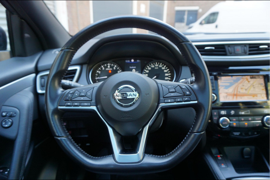 Nissan QASHQAI 1.3 DIG-T Tekna + Dynamic | NAPPA LEER | Panoramadak | Trekhaak | BOSE | Memory Pack | Adapieve cruise + Lane departure + Blindspot indicator | NL Auto | Dealer onderhouden