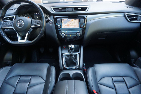 Nissan QASHQAI 1.3 DIG-T Tekna + Dynamic | NAPPA LEER | Panoramadak | Trekhaak | BOSE | Memory Pack | Adapieve cruise + Lane departure + Blindspot indicator | NL Auto | Dealer onderhouden
