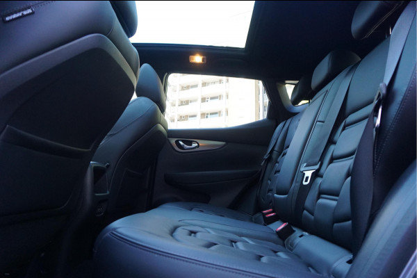Nissan QASHQAI 1.3 DIG-T Tekna + Dynamic | NAPPA LEER | Panoramadak | Trekhaak | BOSE | Memory Pack | Adapieve cruise + Lane departure + Blindspot indicator | NL Auto | Dealer onderhouden