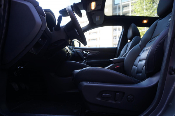 Nissan QASHQAI 1.3 DIG-T Tekna + Dynamic | NAPPA LEER | Panoramadak | Trekhaak | BOSE | Memory Pack | Adapieve cruise + Lane departure + Blindspot indicator | NL Auto | Dealer onderhouden