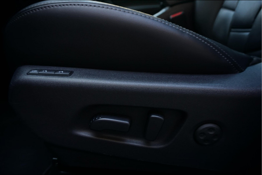 Nissan QASHQAI 1.3 DIG-T Tekna + Dynamic | NAPPA LEER | Panoramadak | Trekhaak | BOSE | Memory Pack | Adapieve cruise + Lane departure + Blindspot indicator | NL Auto | Dealer onderhouden