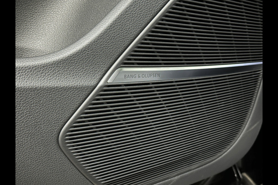 Audi Q7 60e 489pk S Competition RS-Seats | Carbon in/exterieur | B&O | Panorama | 360 Camera | Soft-Close | Head-Up | ACC | Matrix-LED | Keyless-Entry |  Lane & Side assist | Stuurwielverwarming | Alarm | 22" Audi Sport | Leder op Dashboard | Rijklaarprijs en fabrieksgarantie.