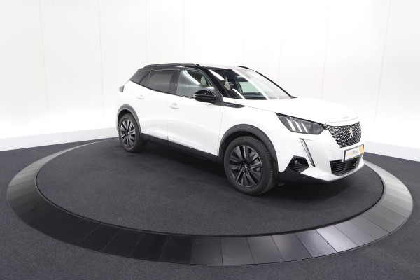 Peugeot e-2008 EV GT 50 kWh | 11 KW Laadfunctie   | Pack Winter | Alcantara | Navigatie | Camera