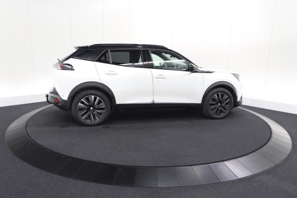 Peugeot e-2008 EV GT 50 kWh | 11 KW Laadfunctie   | Pack Winter | Alcantara | Navigatie | Camera