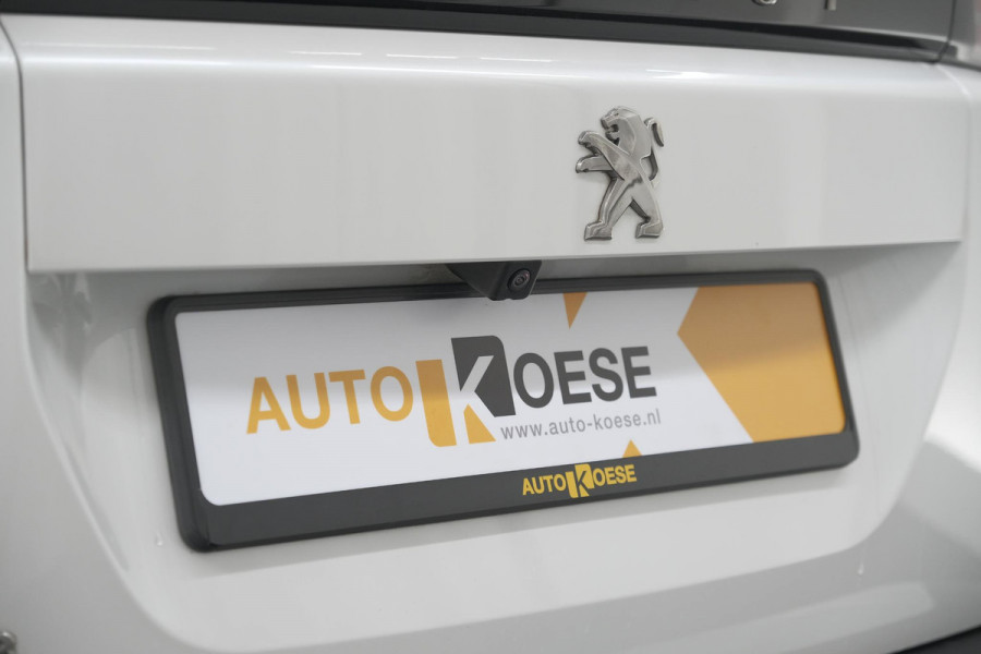 Peugeot e-2008 EV GT 50 kWh | 11 KW Laadfunctie   | Pack Winter | Alcantara | Navigatie | Camera