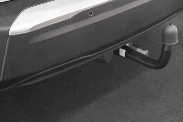 Peugeot e-2008 EV GT 50 kWh | 11 KW Laadfunctie   | Pack Winter | Alcantara | Navigatie | Camera