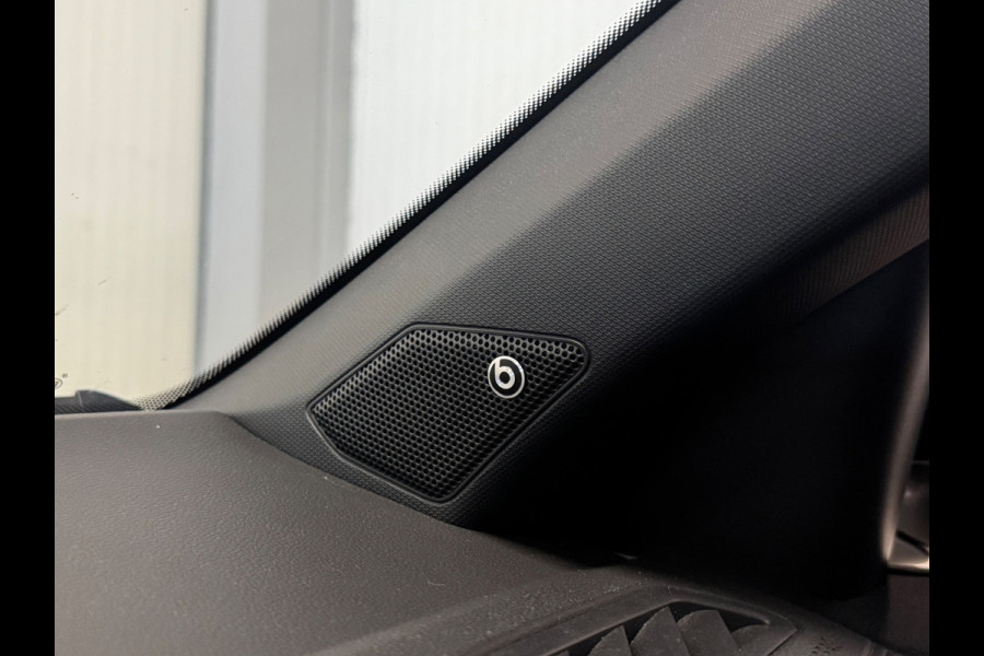 Volkswagen T-Roc 1.5 TSI R-Line Business | PANO | 3x R-LINE | BEATS AUDIO | IQ LIGHTS