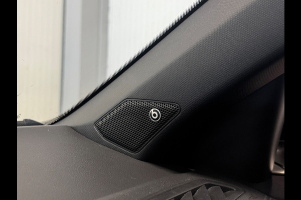 Volkswagen T-Roc 1.5 TSI R-Line Business | PANO | 3x R-LINE | BEATS AUDIO | IQ LIGHTS