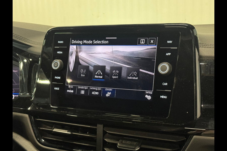 Volkswagen T-Roc 1.5 TSI R-Line Business | PANO | 3x R-LINE | BEATS AUDIO | IQ LIGHTS