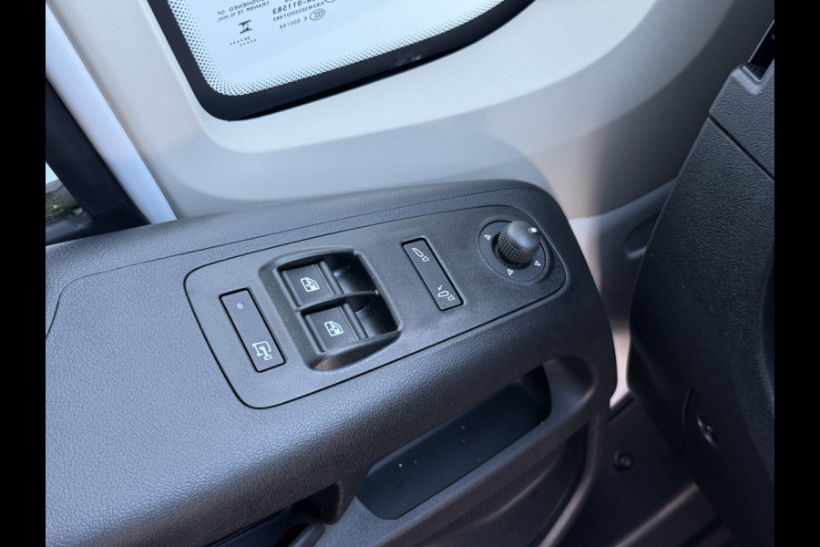 Opel Movano Electric 110kWh 270PK L3H3 420km WLTP BEV Elektrisch Snelladen Adaptive Cruise Control Climate control Navigatie Android Auto Laadkabel Parkeersensoren