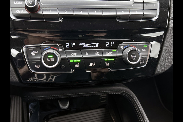 BMW X2 SDrive18i Executive Edition Automaat (NAVIGATIE, TREKHAAK AFNEEMBAAR, CAMERA, STOELVERWARMING, LED,)