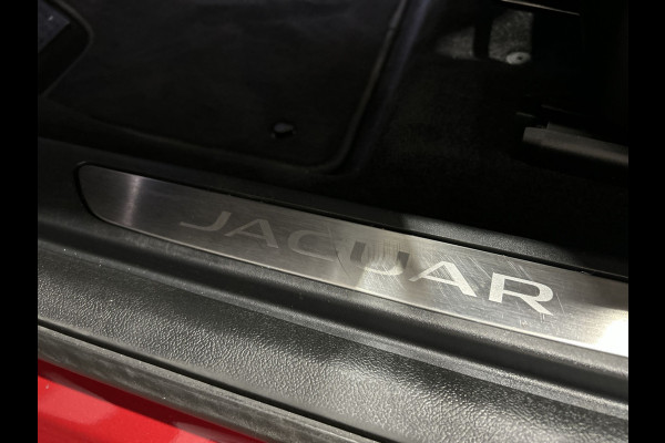 Jaguar I-PACE EV400 S 90 kWh Leer, Panoramadak, Black pack