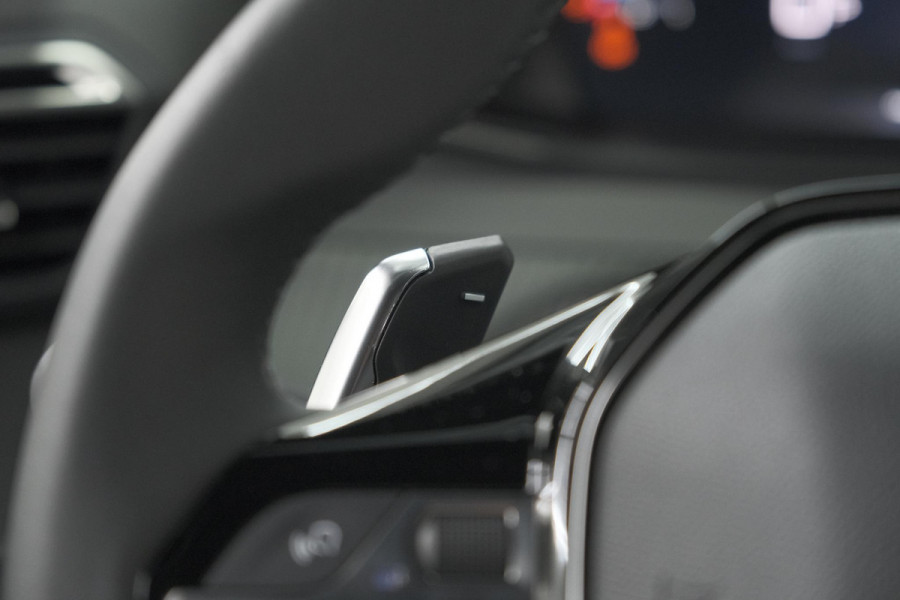 Peugeot 2008 Hybrid 145 Allure | 360 Camera | Adaptieve Cruise Control | Dodehoekdetectie | Apple Carplay