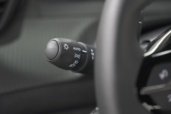 Peugeot 2008 Hybrid 145 Allure | 360 Camera | Adaptieve Cruise Control | Dodehoekdetectie | Apple Carplay