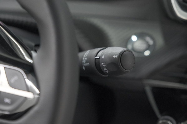 Peugeot 2008 Hybrid 145 Allure | 360 Camera | Adaptieve Cruise Control | Dodehoekdetectie | Apple Carplay