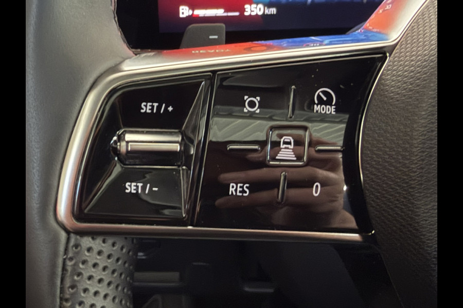 Renault Austral 1.2 E-Tech full hybrid Digital Dash Panorama Camera+Pdc Stoel/stuur verwarming Adapt cruise Carplay
