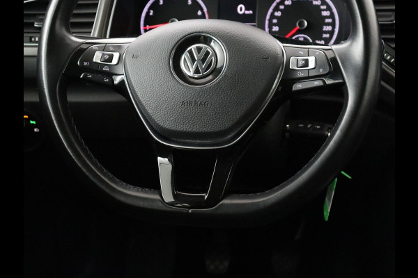 Volkswagen T-Roc 1.0 TSI Style | Stoelverwarming | Camera | Carplay | Adaptive cruise | Navigatie | Full LED | Climate control | DAB | Bluetooth | Parkeerhulp | Getint glas
