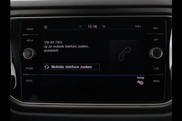 Volkswagen T-Roc 1.0 TSI Style | Stoelverwarming | Camera | Carplay | Adaptive cruise | Navigatie | Full LED | Climate control | DAB | Bluetooth | Parkeerhulp | Getint glas