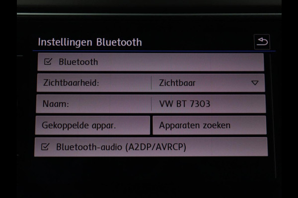 Volkswagen T-Roc 1.0 TSI Style | Stoelverwarming | Camera | Carplay | Adaptive cruise | Navigatie | Full LED | Climate control | DAB | Bluetooth | Parkeerhulp | Getint glas