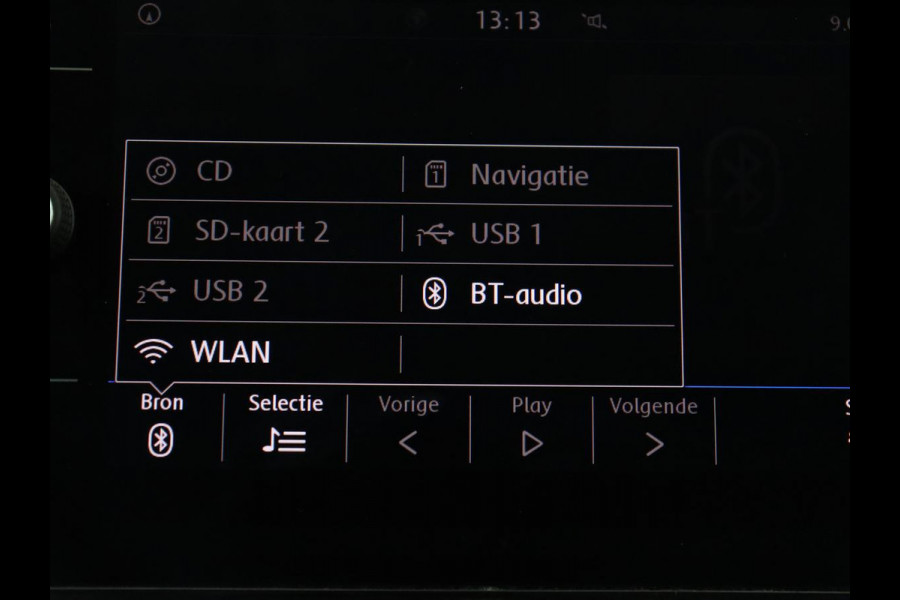 Volkswagen T-Roc 1.0 TSI Style | Stoelverwarming | Camera | Carplay | Adaptive cruise | Navigatie | Full LED | Climate control | DAB | Bluetooth | Parkeerhulp | Getint glas