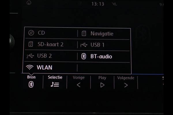 Volkswagen T-Roc 1.0 TSI Style | Stoelverwarming | Camera | Carplay | Adaptive cruise | Navigatie | Full LED | Climate control | DAB | Bluetooth | Parkeerhulp | Getint glas