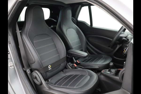 Smart Fortwo cabrio EQ COMFORT PLUS 18 KW + 16 INCH LMV | LEDER | STOELVERW. | CAMERA | NAVIGATIE