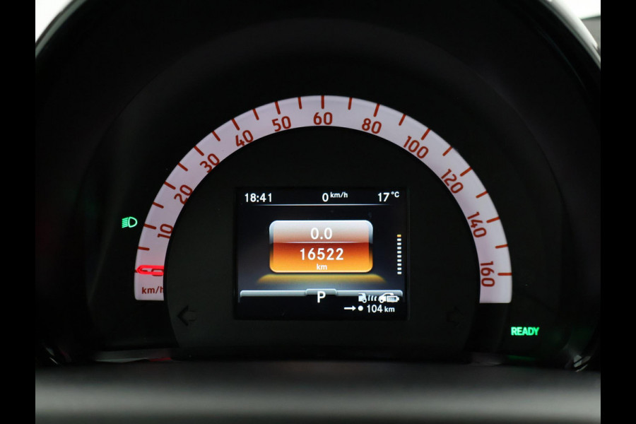 Smart Fortwo cabrio EQ COMFORT PLUS 18 KW + 16 INCH LMV | LEDER | STOELVERW. | CAMERA | NAVIGATIE