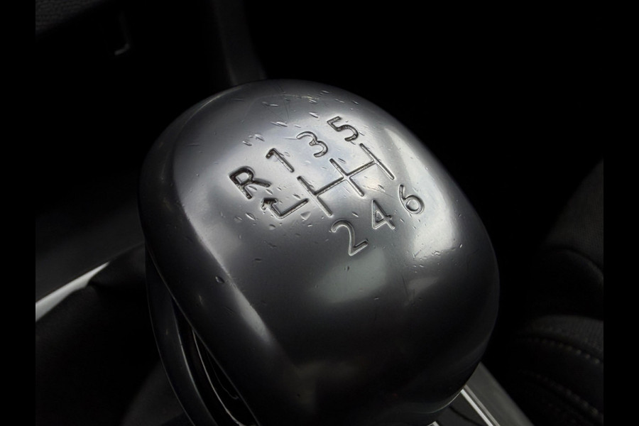 Peugeot 308 1.2 PureTech Allure / Pano / Riem VV