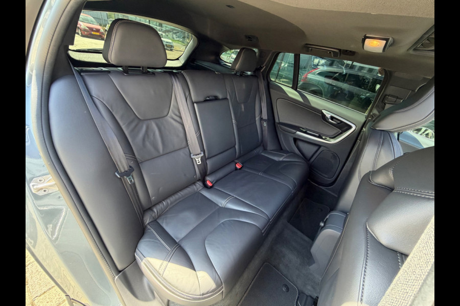 Volvo V60 2.0 T4 Business Sport, R Design, automaat, NAP, Leder