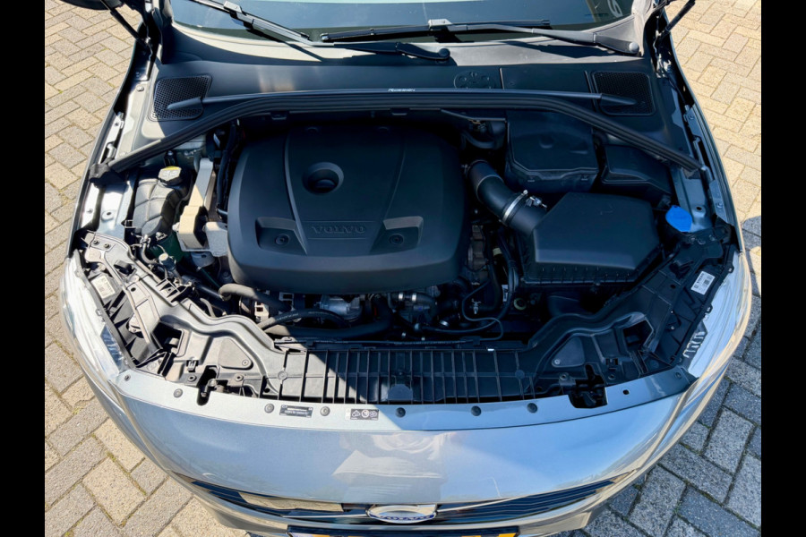 Volvo V60 2.0 T4 Business Sport, R Design, automaat, NAP, Leder