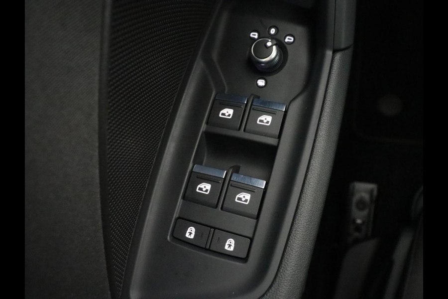 Audi A3 30 TFSI Advanced edition | Sportstoelen | Carplay | Virtual Cockpit | Audi Sound | Navigatie | Full LED | Parkeerhulp | Climate control | Bluetooth | Cruise control | DAB