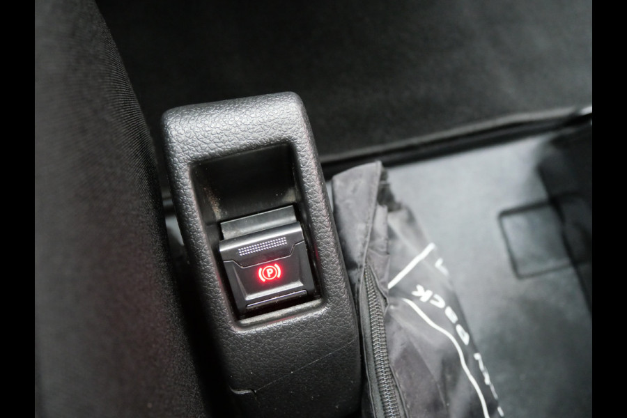 Peugeot e-Expert PREMIUM 75 kWh | LANG | CARPLAY | CRUISE | AIRCO | APK 02-2027!!