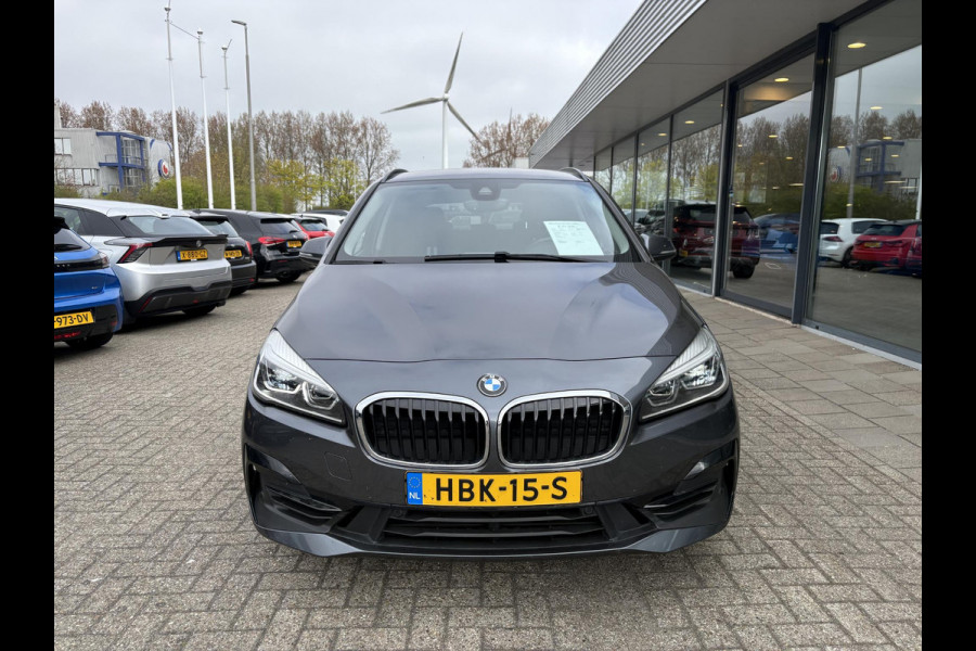 BMW 2 Serie Active Tourer 225xe iPerformance Executive | Trekhaak | Stoelverwarming | Camera