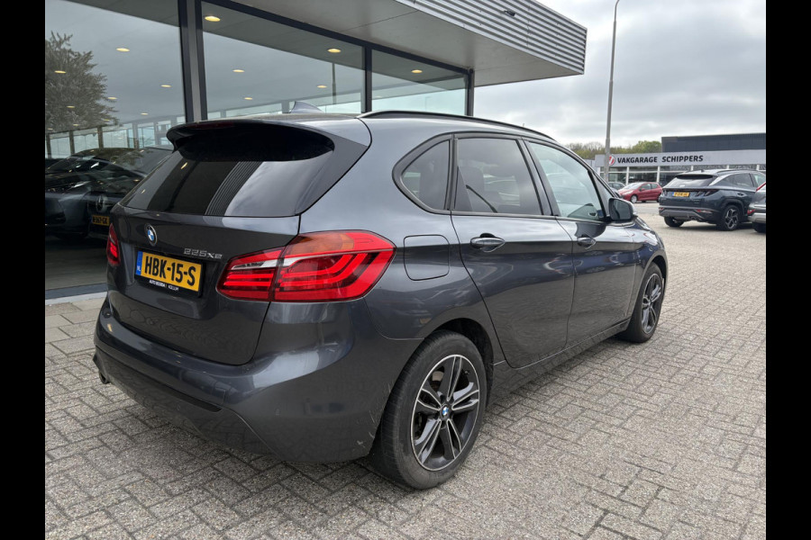 BMW 2 Serie Active Tourer 225xe iPerformance Executive | Trekhaak | Stoelverwarming | Camera