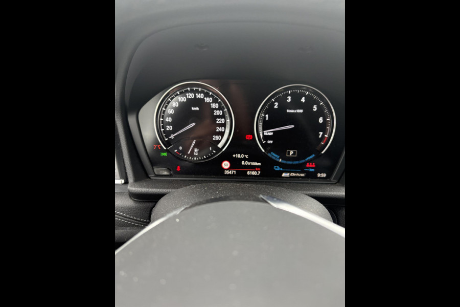 BMW 2 Serie Active Tourer 225xe iPerformance Executive | Trekhaak | Stoelverwarming | Camera